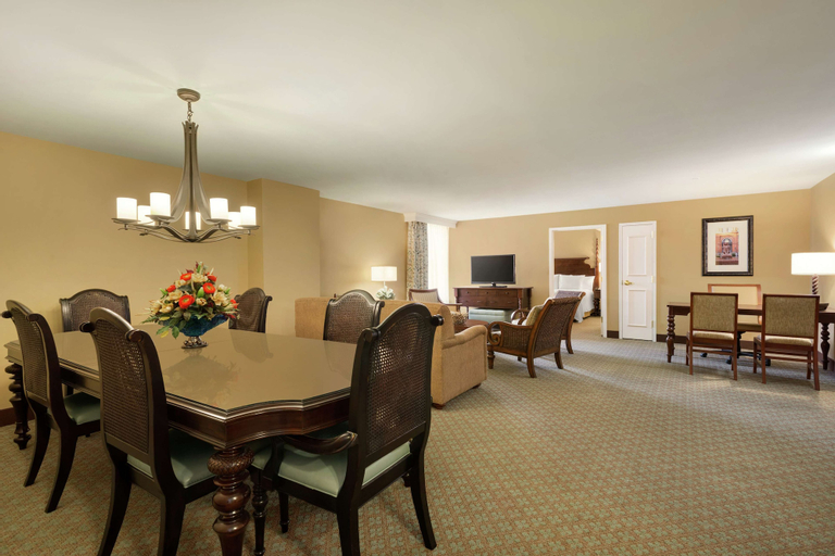 Dining Room 9