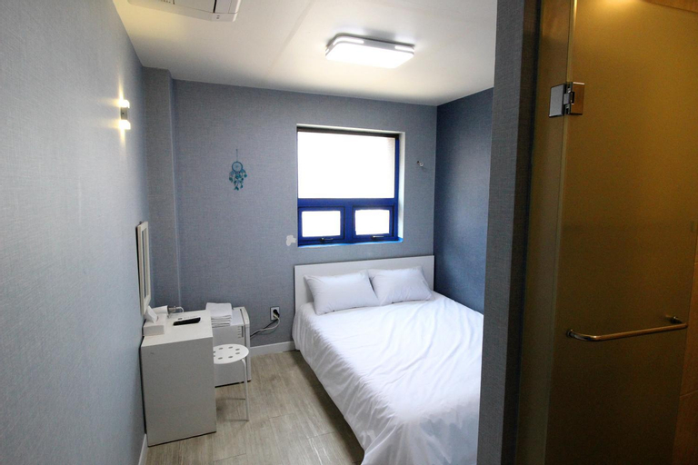 Bedroom 10