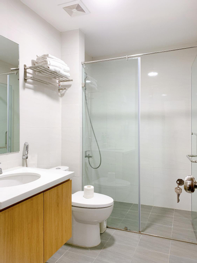Bathroom 10