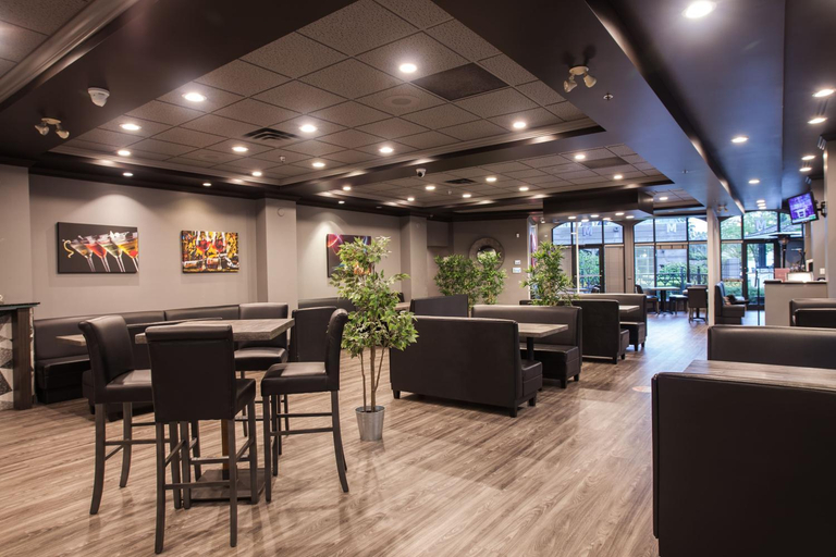 Food & Drinks 3, DoubleTree by Hilton North Vancouver, Greater Vancouver