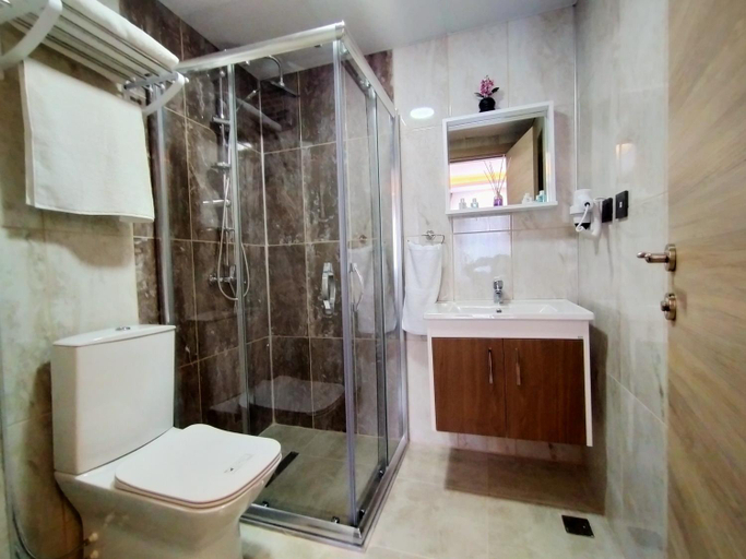 Bathroom 2, Palmiye Royale Palace , Merkez