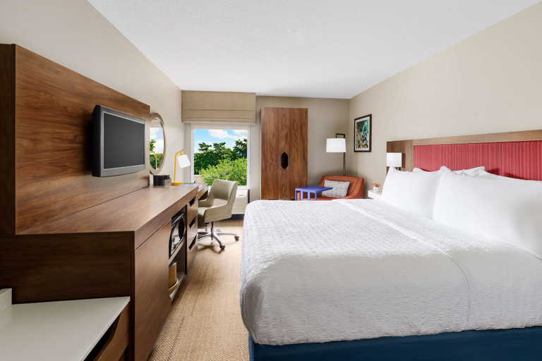 Bedroom 3, Hampton Inn Ft. Lauderdale-Cypress Creek, Broward
