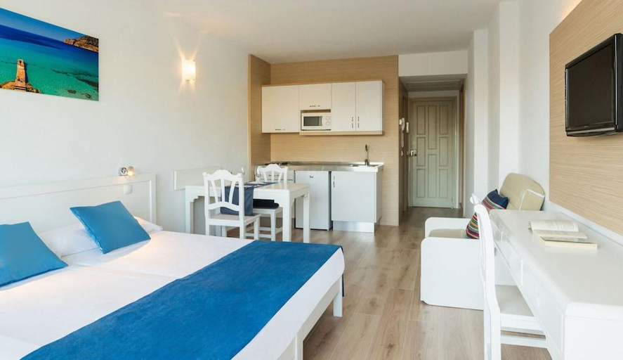 Bedroom 3, A10 Sol de Alcudia Apartamentos, Baleares
