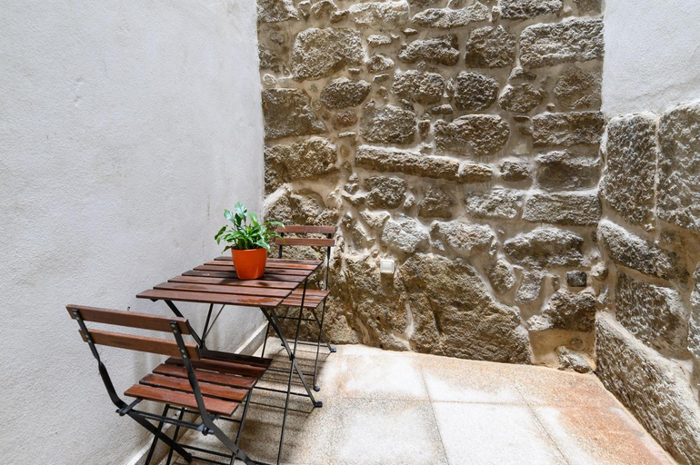 Others 5, Maria da Se Historic House, Porto
