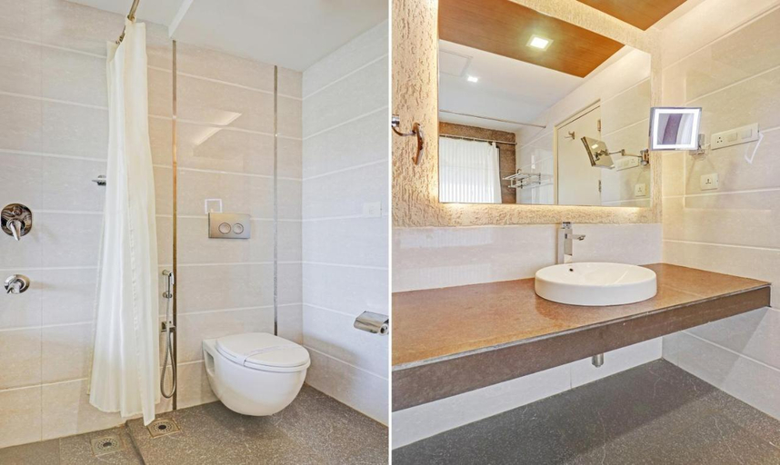 Bathroom 4, Hotel Vakkom Palazzo, Thiruvananthapuram