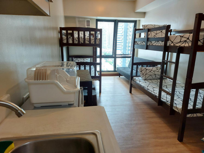 Food & Drinks, Flair Towers Staycation with Pool, Mandaluyong