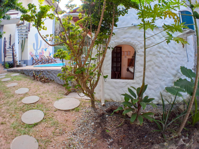 Exterior 16