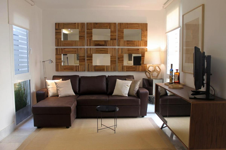 Others 5, Apartamento Embajadores -No Ascensor-, Madrid