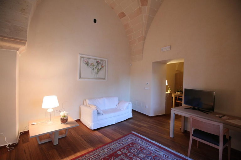 Bedroom 2, Corte Borromeo, Taranto