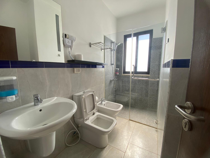 Bathroom 4, Lemon Tree Residence, Wadi Essier