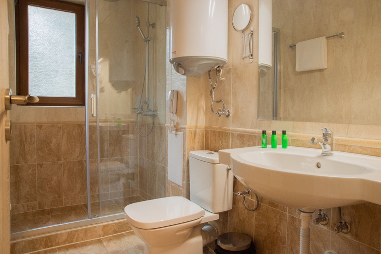 Bathroom 3, Vemara City Apart Hotel, Varna