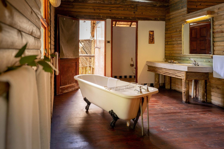 Bathroom 4, Nata Lodge, Tutume