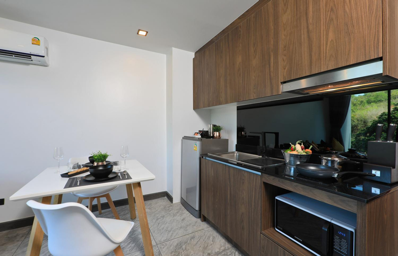 Dining Room 5