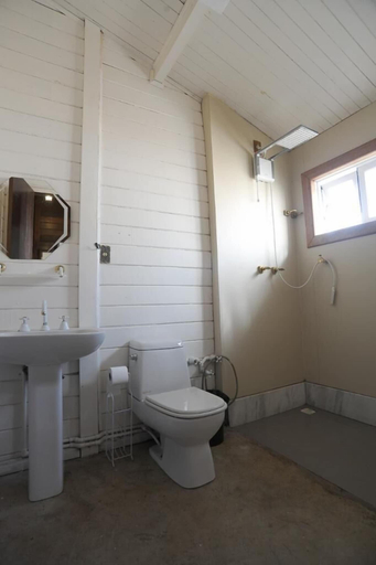 Bathroom, CASA DE MADEIRA, Conselheiro Lafaiete