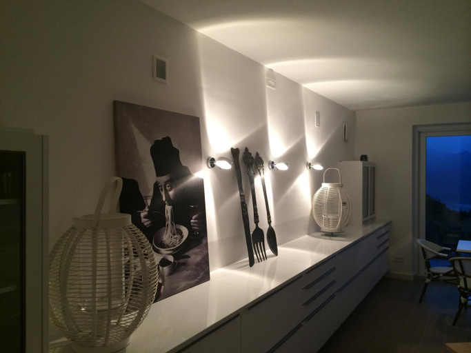 Food & Drinks, Zeno Suites, Verona
