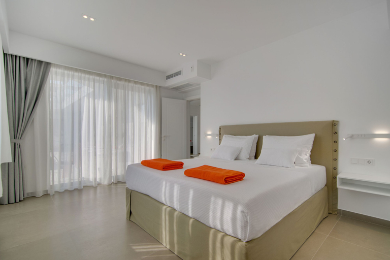 Bedroom 4, LIVINGHOME SUITES, Epirus