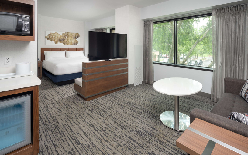 Bedroom 3, Hilton Fairfax, Fairfax