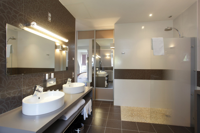 Bathroom 4