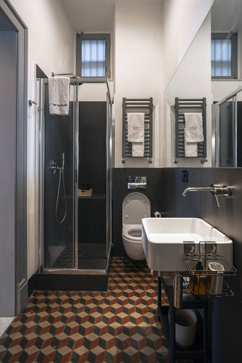 Bathroom 3, 360ME Palace, Messina