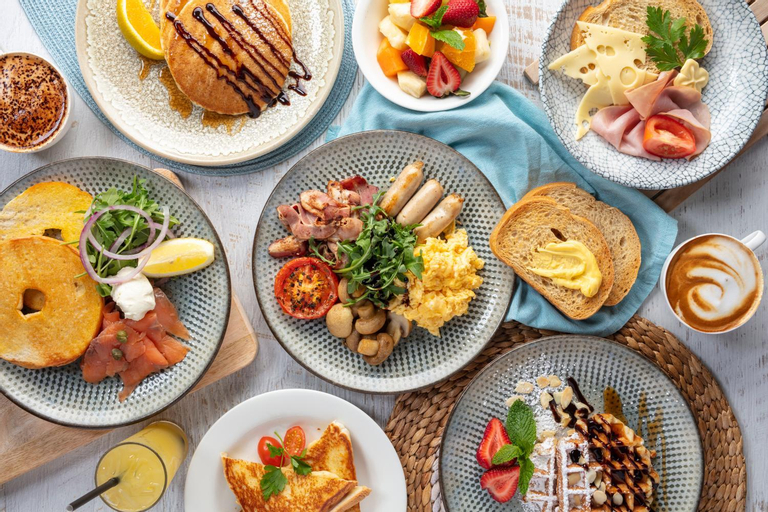 Food & Drinks