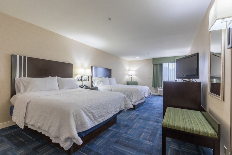 Bedroom 3, Hampton Inn Eugene, Lane