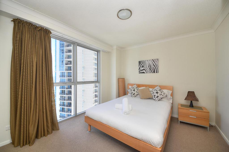 Others 5, Deluxe Chevron Renaissance, Gold Coast