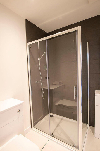 Bathroom 3, Crown Court Hotel & Bar., Highland