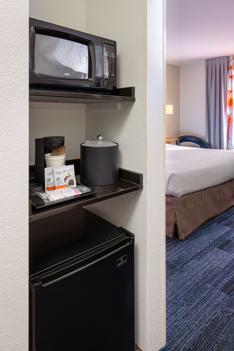 Bedroom 2, Fairfield Inn & Suites by Marriott Smithfield Selma/I-95, Johnston