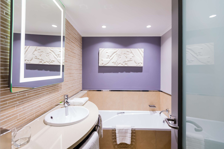 Bathroom 4, Garden Court Hatfield, City of Tshwane