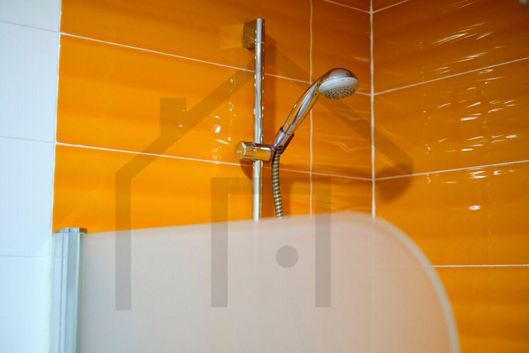 Bathroom 4, Loft en Oviedo - Ideal para 3 personas, Asturias