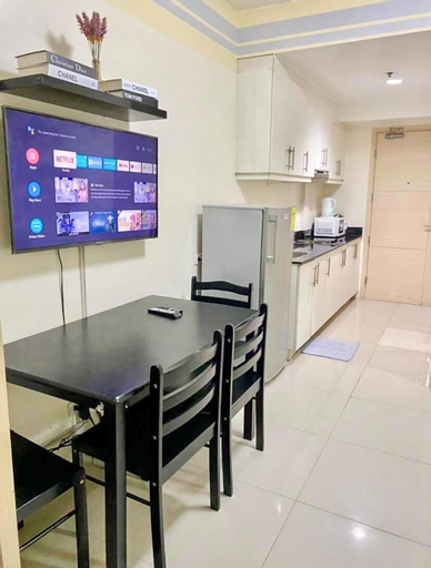 Dining Room 4