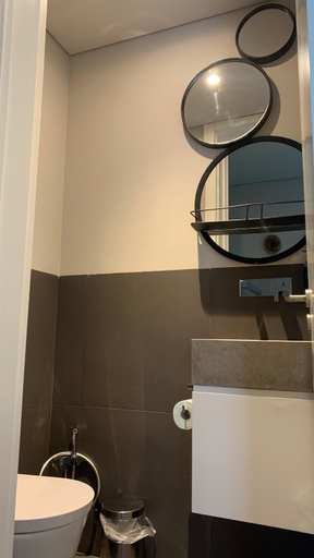 Bathroom 5, Cerrado das Fontainhas, Sintra