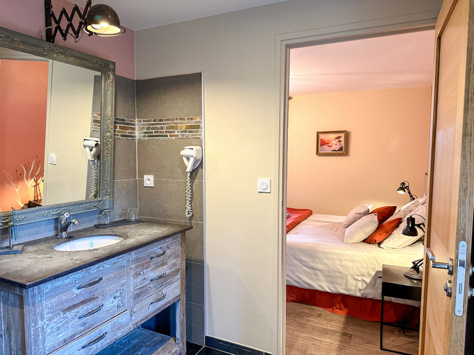 Bedroom 4, Domaine du Grenier, Côtes-d'Armor