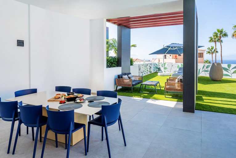 Others 4, Villa Macaronesia - Seaviews, Large Terrace, Private Heated Pool & BBQ, Santa Cruz de Tenerife