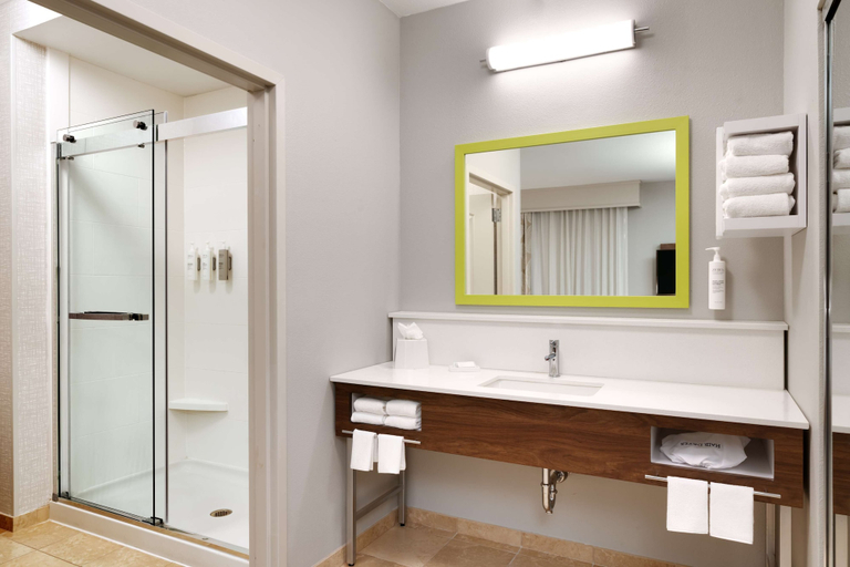Bathroom 4, Hampton Inn & Suites Ft. Worth-Burleson, Fort Worth