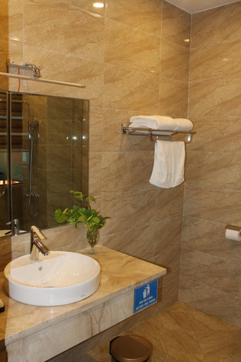 Bathroom 3, HAI YEN LUXURY HOTEL, Cẩm Phả
