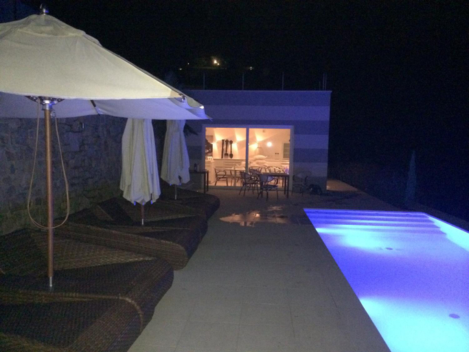 Others 3, Zeno Suites, Verona