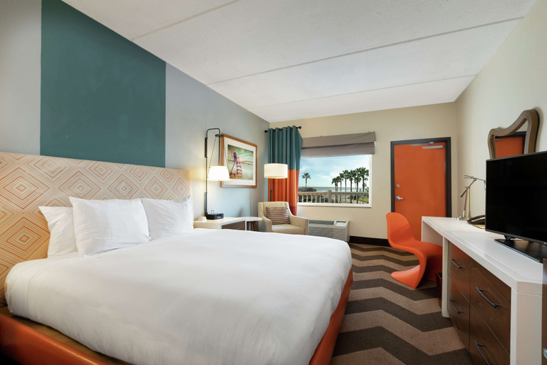 Bedroom 3, DoubleTree by Hilton Hotel Galveston Beach, Galveston