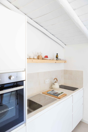 Others 5, Amago Guesthouse, Faro