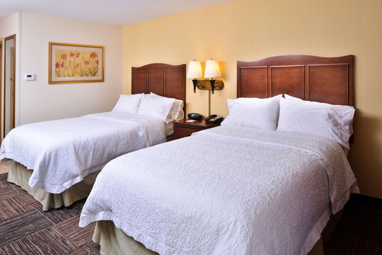 Bedroom 3, Hampton Inn Elkhart IN, Elkhart