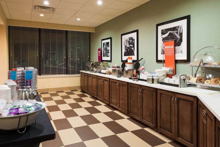 Food & Drinks 5, Hampton Inn White Plains/Tarrytown, Westchester