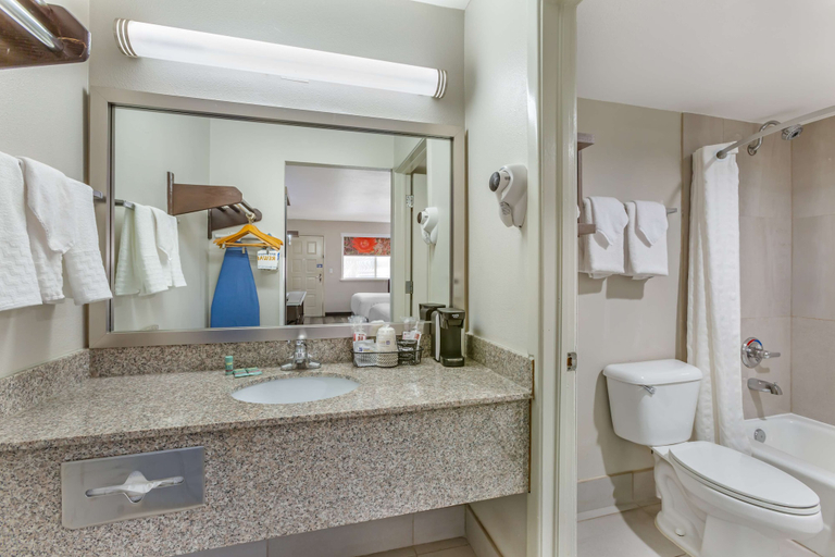 Bathroom 4, Best Western Sunland Park Inn, El Paso