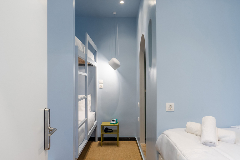 Bedroom 4, Cabins Sleeping Mets, Attica