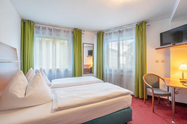 Bedroom 5, Hotel Schottenhof - Cityhotel Mainz, Mainz