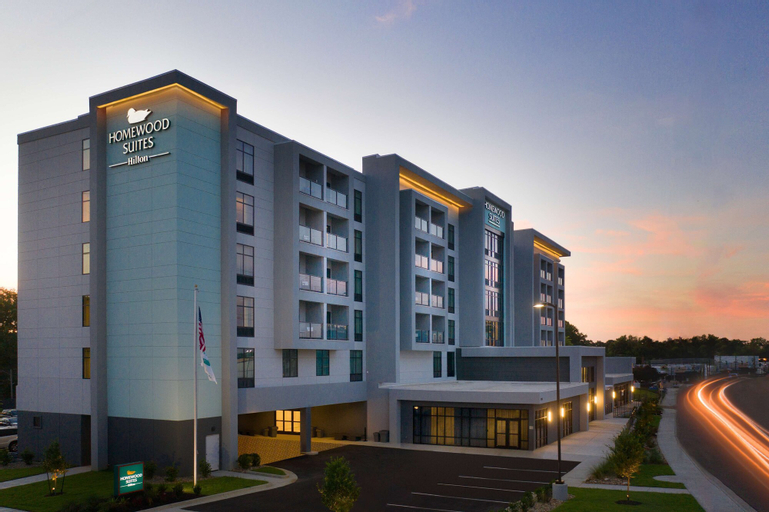 Exterior & Views