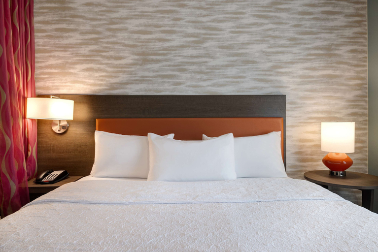 Bedroom 3, Home2 Suites By Hilton Galveston, Galveston