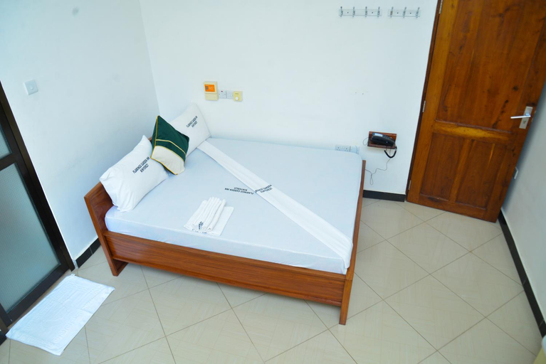 Bathroom, Flamingo Hotel Kinyerezi, Ilala