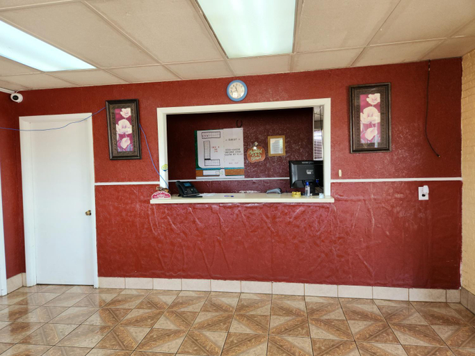 Public Area 3, EXECUTIVE INN, Polk