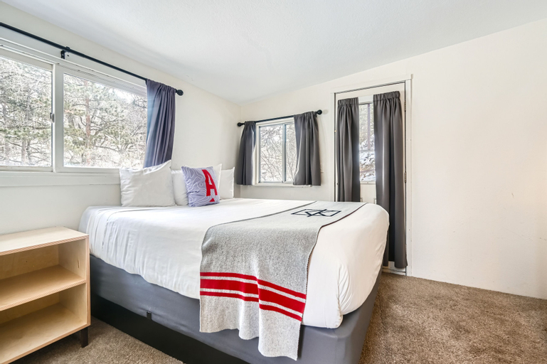 Bedroom 16