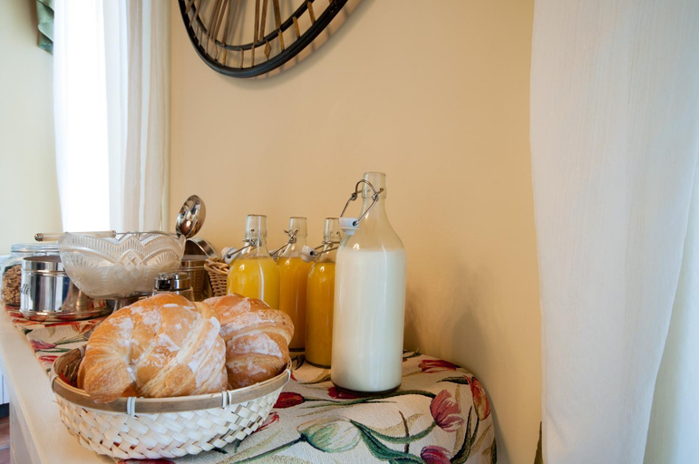 Food & Drinks 5, Bed & Breakfast Corte Toro, Lucca